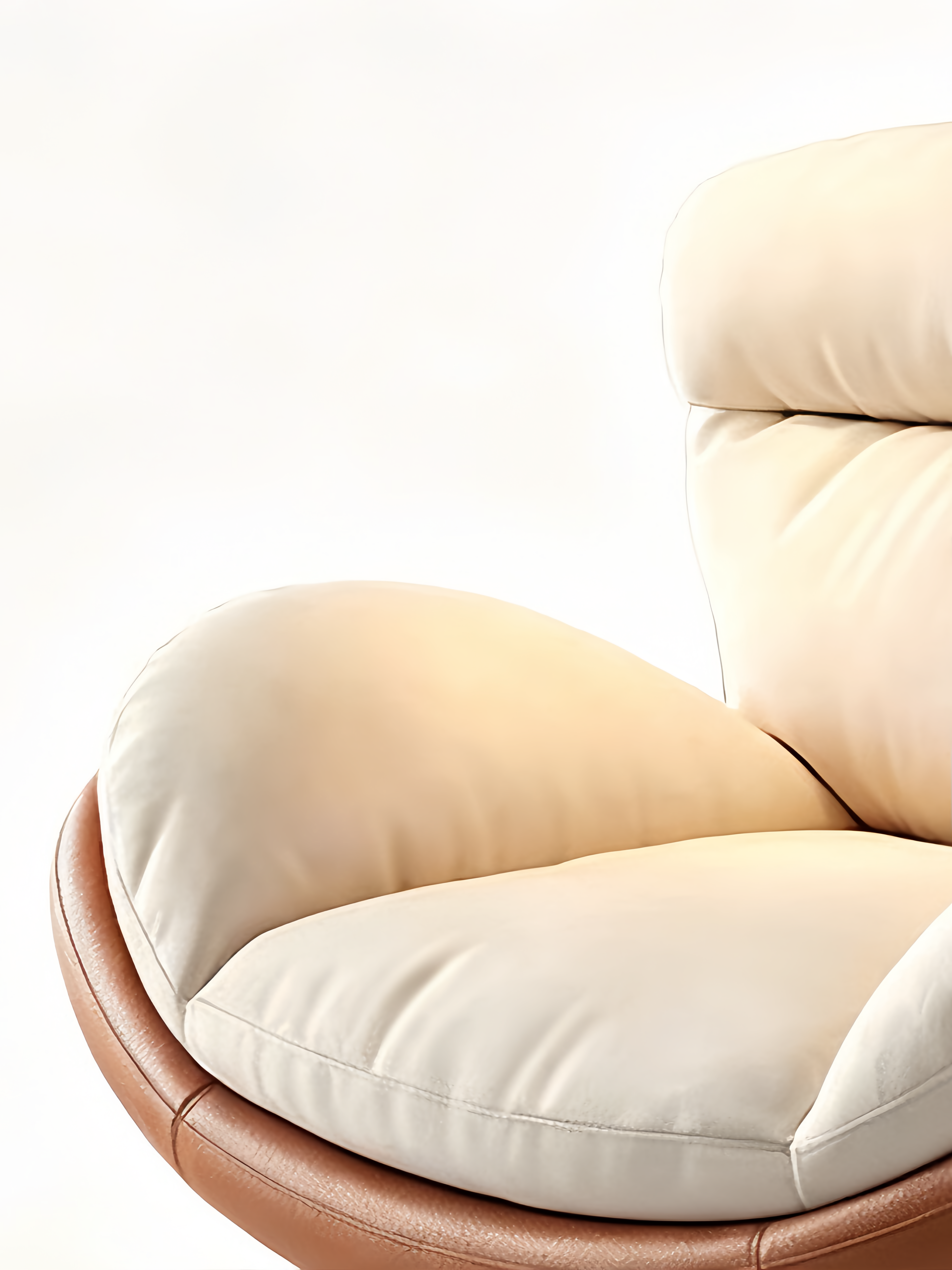 ORLA 360° Swivel Eggshell Lounge Chair