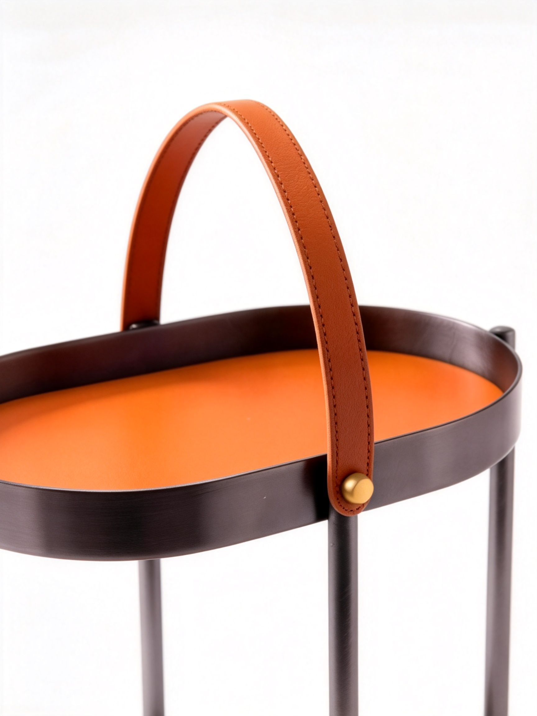 CARRY Saddle Leather & Black Titanium Side Table