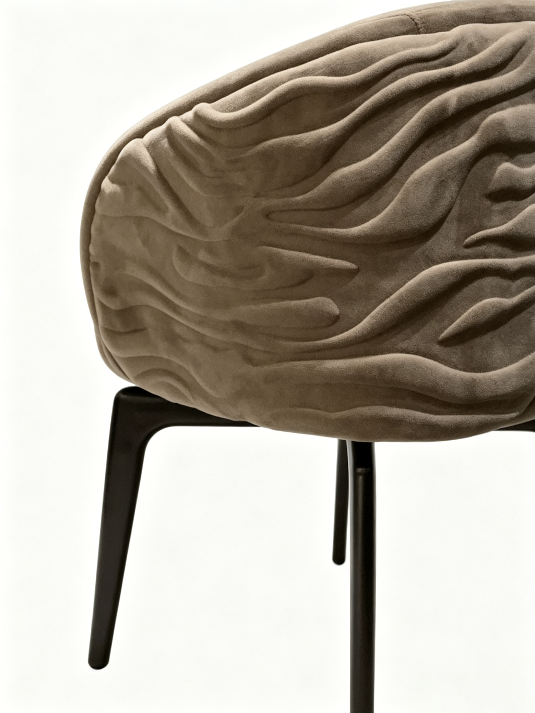 VELA Carver Dining Chair