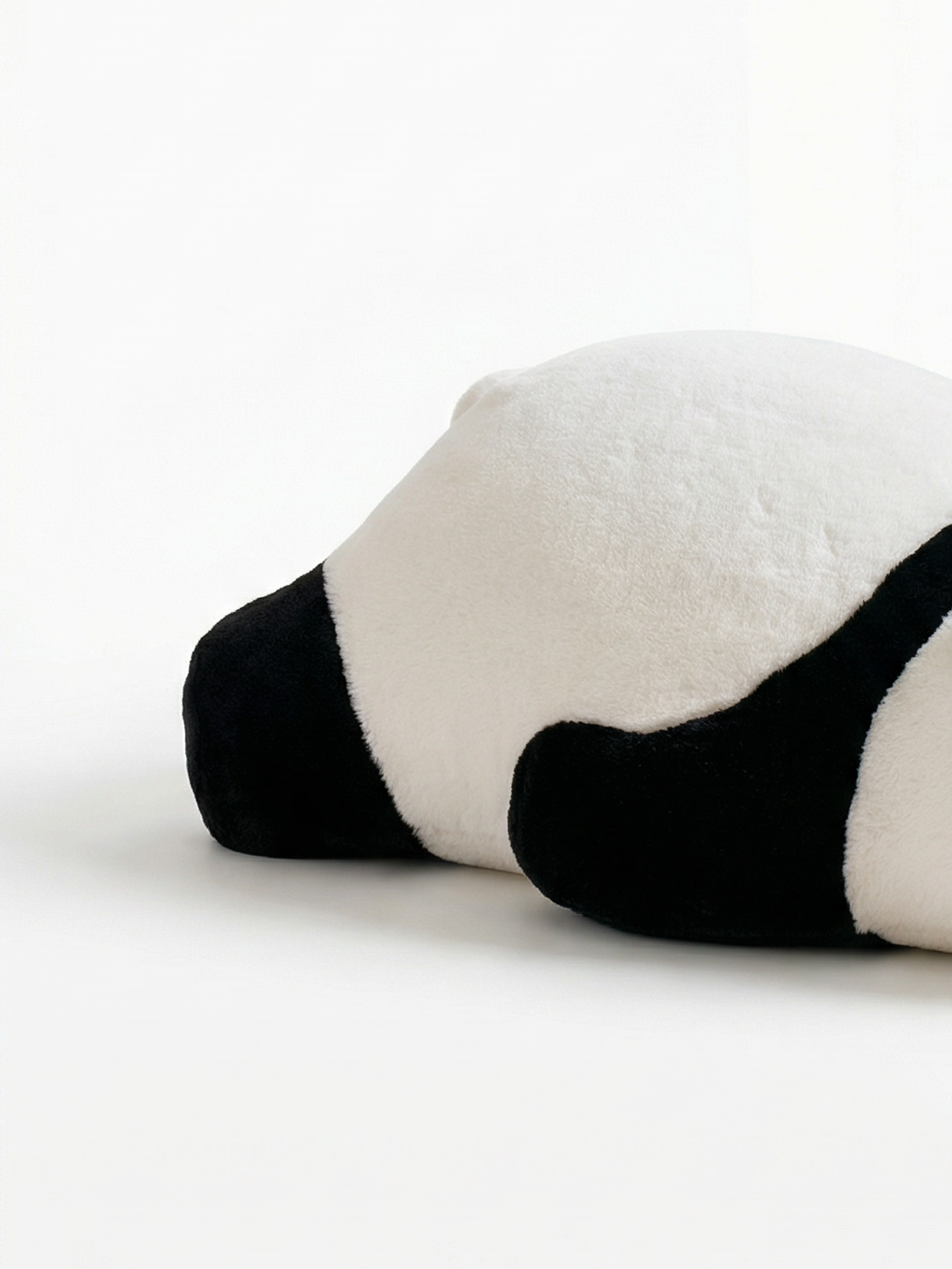 LAZY PANDA Sculptural Floor Seat