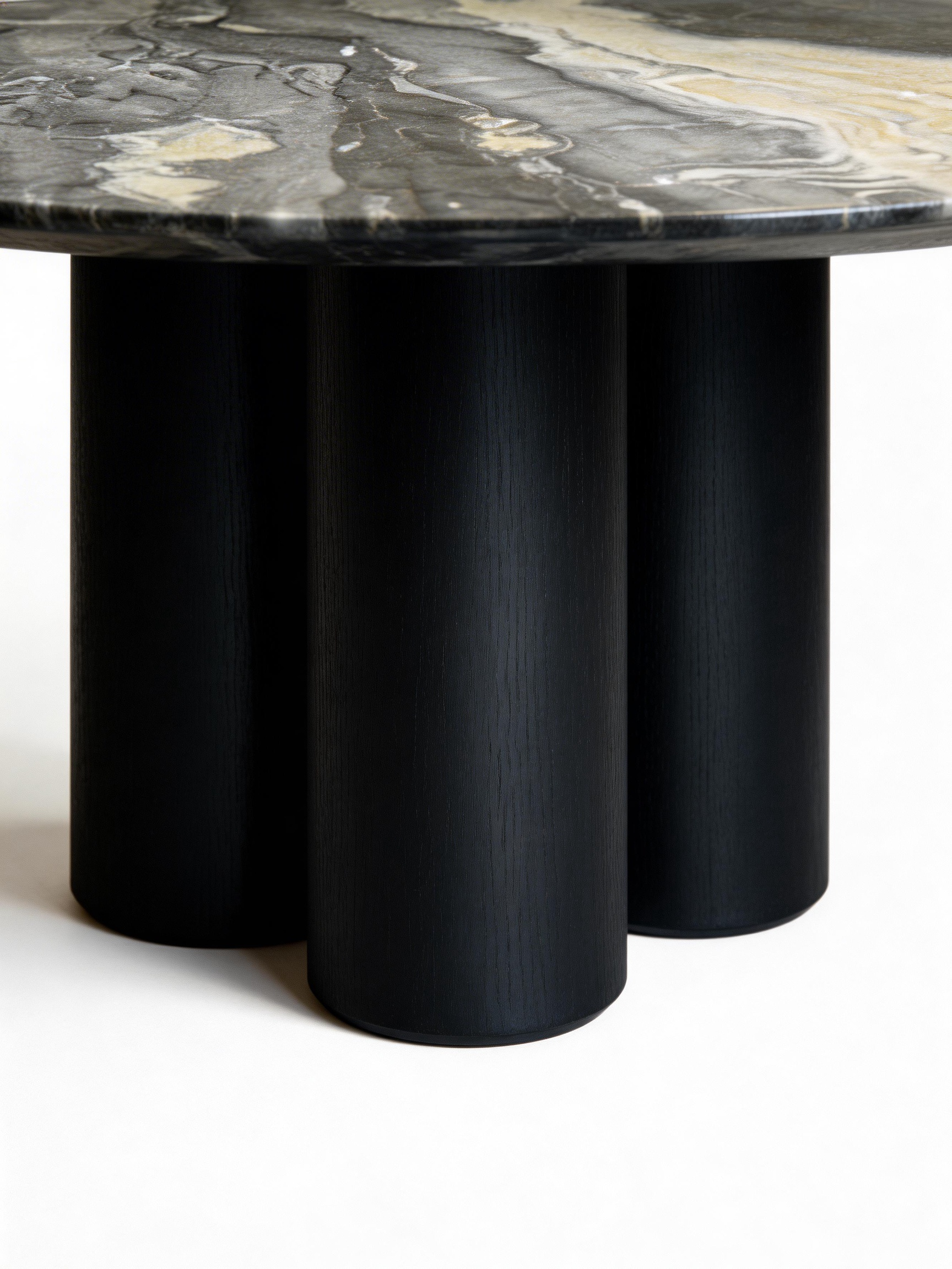 Luca Grey Vein Marble Round Dining Table