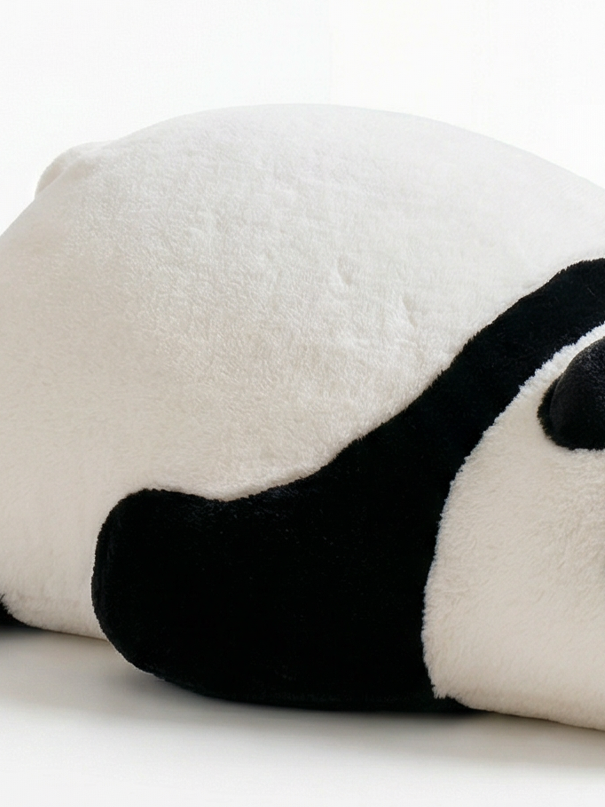 LAZY PANDA Sculptural Floor Seat