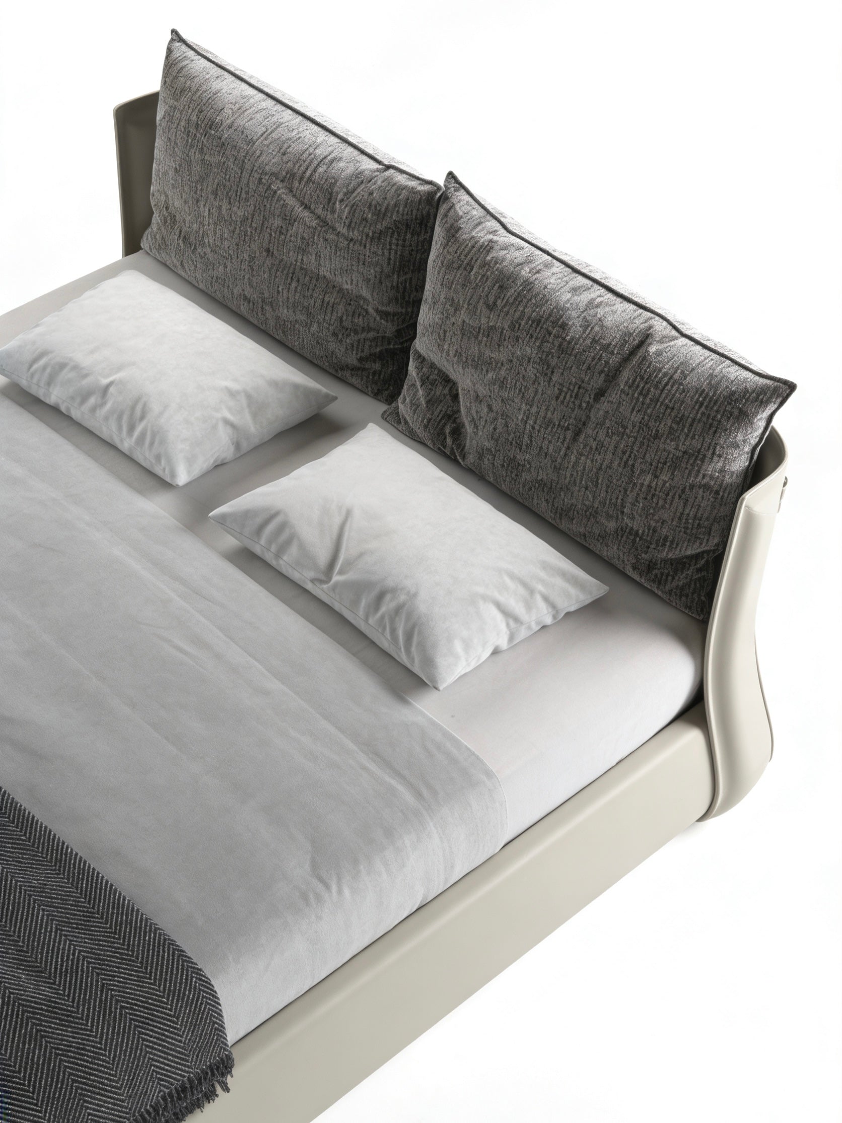 Curvo Luxury Bed with Matching Cushions