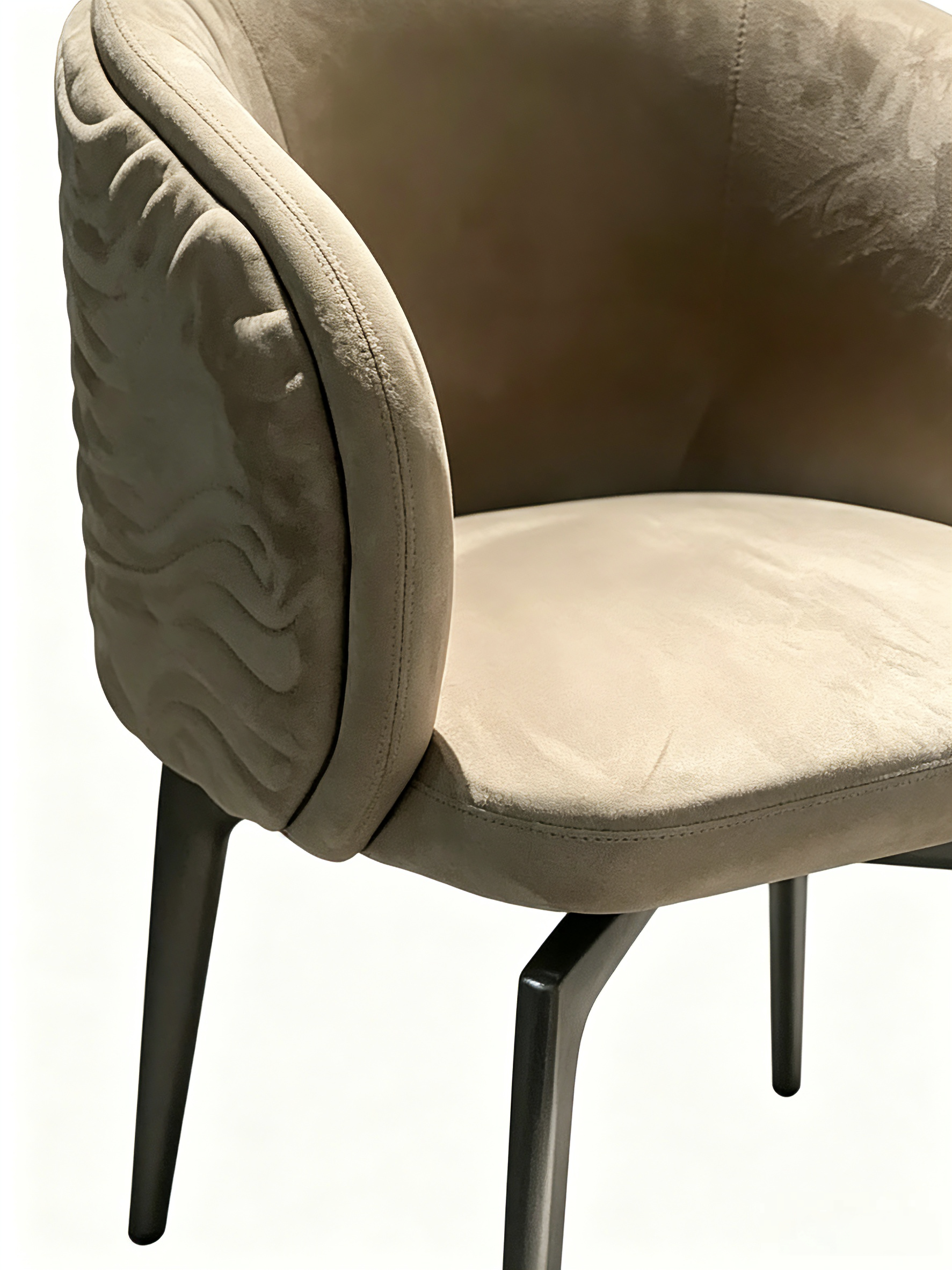 VELA Carver Dining Chair