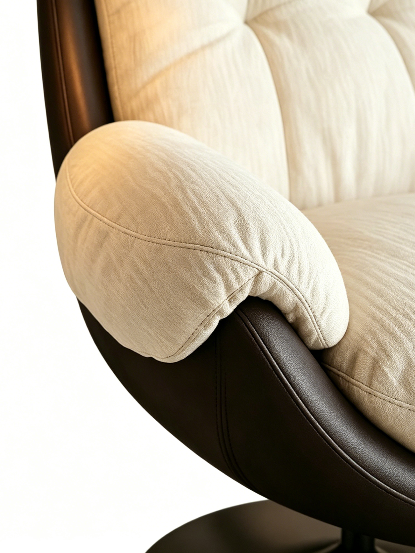 BUBO 360° Swivel Lounge Chair