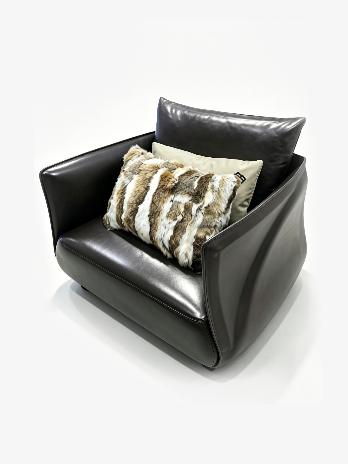 VAREN Leather Lounge Chair